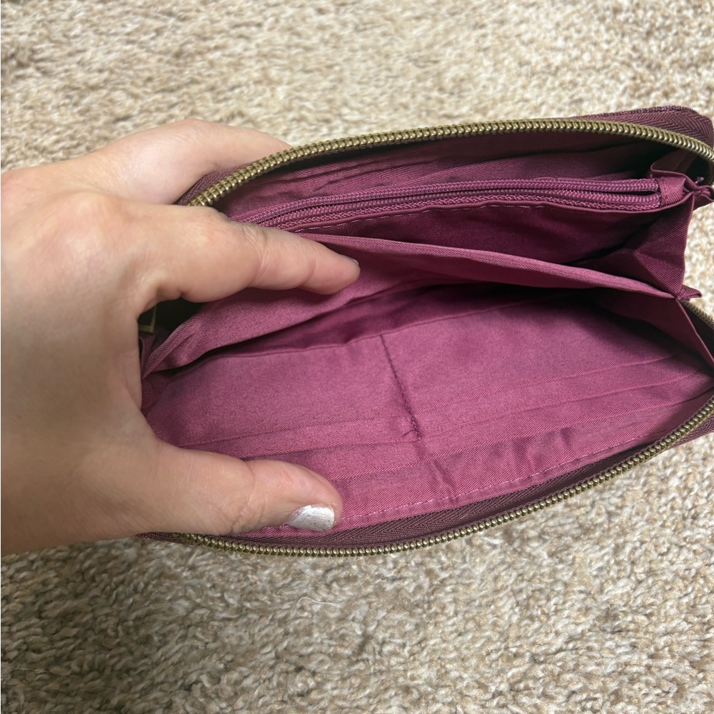 Travelon maroon floral wallet wristlet travel organization clean minor wear EUC - Picture 13 of 14